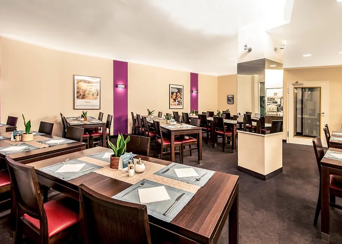 Mercure Frankfurt Messe Готель 4*
